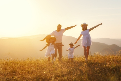 Familie auf dem Feld
