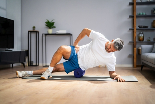 faszienrolle sport mann fitness