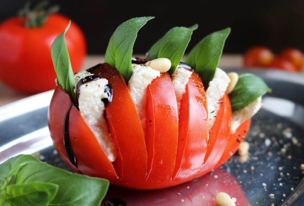 Einfacher, veganer Mozzarella aus Flohsamenschalen