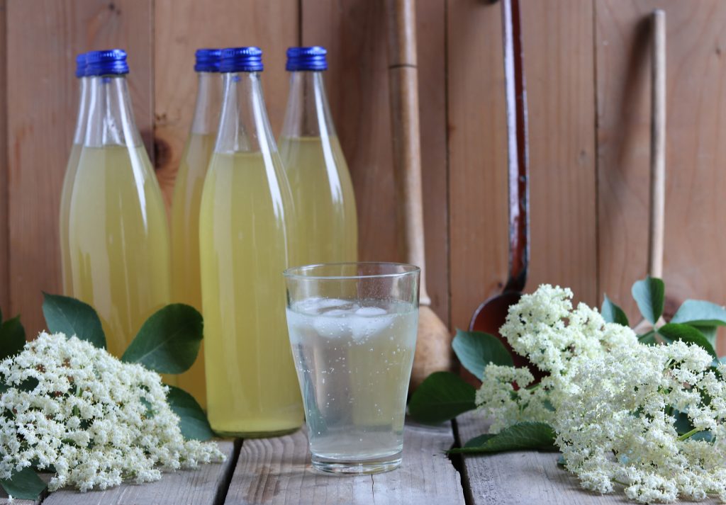 Holunderblütensirup ist vielseitig einsetzbar