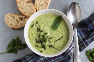 Gurken- und Minz-Gazpacho