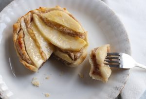 Birnentartletts mit Frangipanecreme