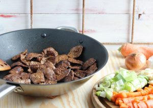 Anbraten des Soja-Rinds