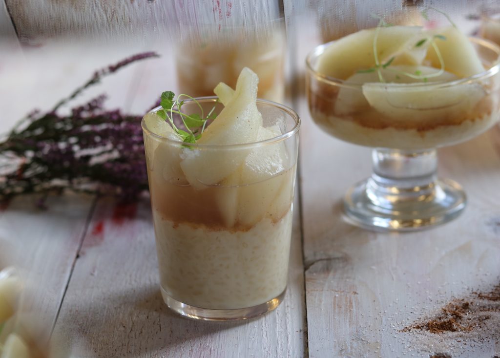 Milchreis mit kompottierten Birnen