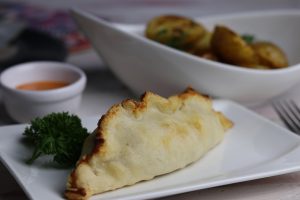 Vegane Cornish Pasties mit Salt and Vinegar Ofenkartoffeln