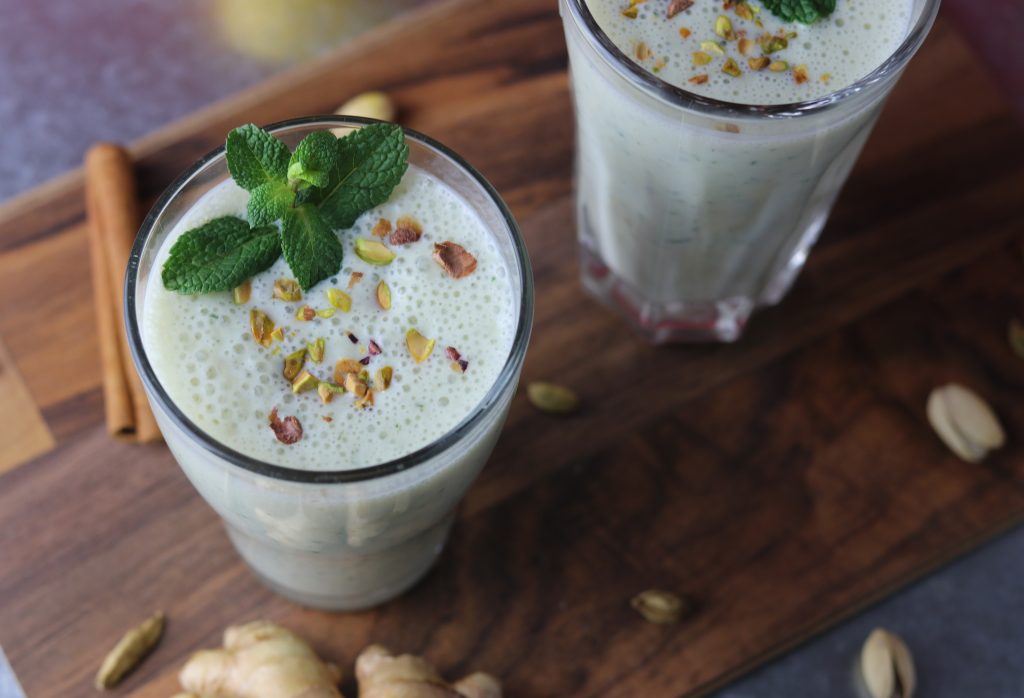 Ein Glas Minz Lassi ist wie eine kleine Auszeit für den Gaumen