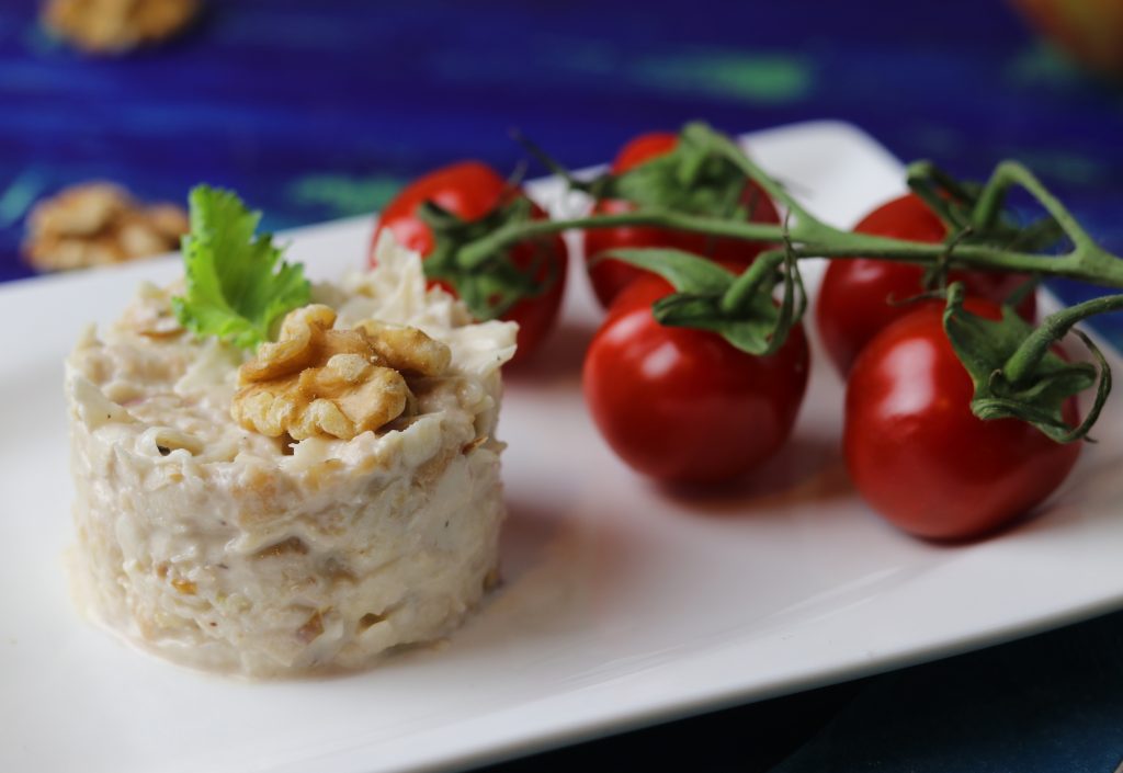 Ein amerikanischer Salat aus Äpfeln und Knollensellerie.
