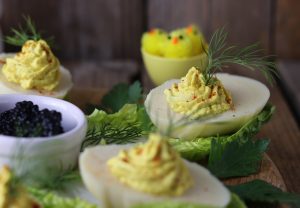 Vegane, gefüllte Eier