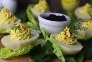Vegane, gefüllte Eier