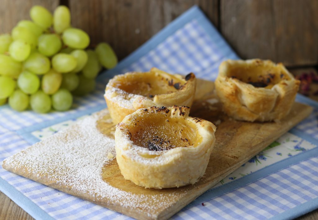Die Pastéis de Nata hat ihren Ursprung in der Region Lissabon.