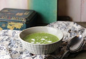 Spinat-Erbsen-Cremesuppe
