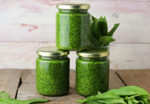 Meine Bärlauchpaste: den Geschmack von Bärlauch für das ganze Jahr haltbar machen.