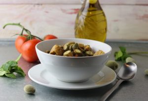 Frühlingsgulasch mit Grünen Mandeln