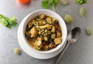 Frühlingsgulasch mit Grünen Mandeln