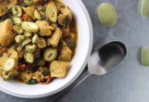 Frühlingsgulasch mit Grünen Mandeln