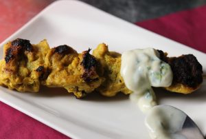 Lecker mit minzigem Joghurt-Dip!