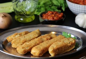 Mozzarella Sticks mit Marinara Sauce