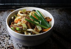 Gebratene Udon Pfanne