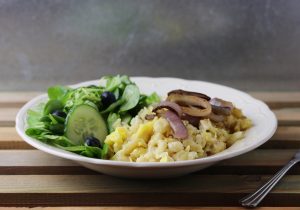 Käsespätzle mit Salat