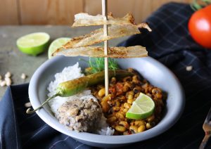 Mit gebratener Chili als Dekor