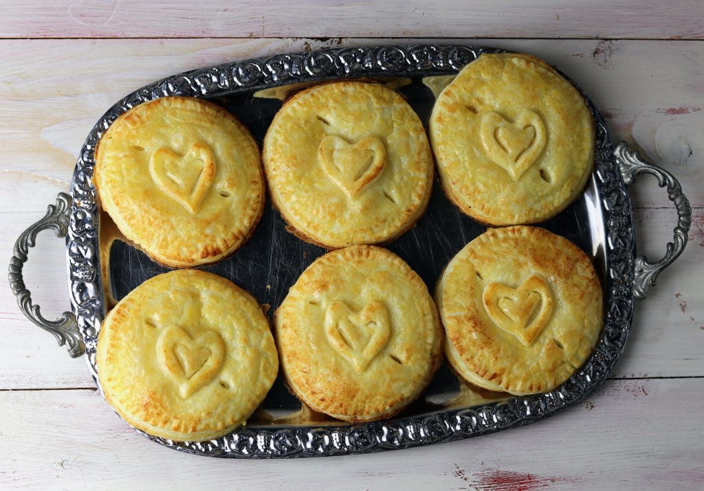 Marzipan-Birnen-Ingwer-Handkuchen, mit cremig-fruchtiger Füllung nach Daily Vegan