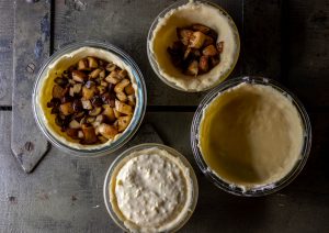 Füllen der Pasteten