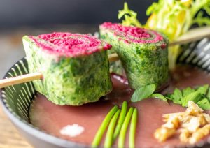 Beetehummus-Spinat-Spiralen