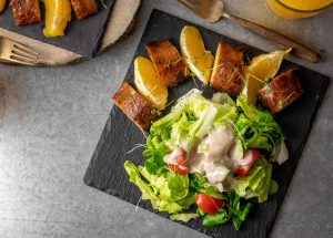 Aromatisches Walnuss-Weißwein-Dressing