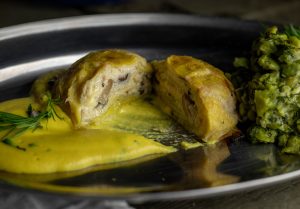 Mit cremiger Pilzfüllung