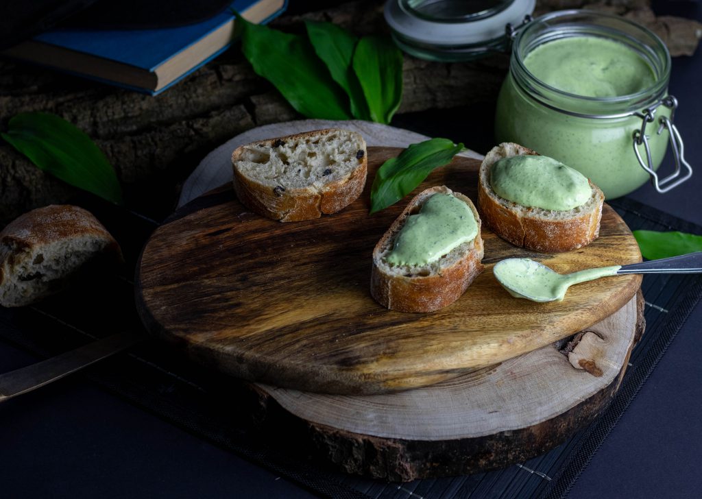 Bärlauch Aioli, saisonal und in 5 Minuten fertig