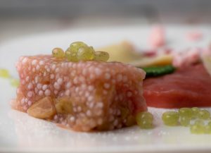 Rhabarberkompott mit Minz-Limetten-Perlen