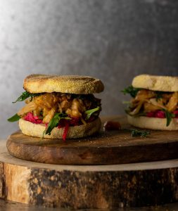 Rhabarber Chili Pulled Pork Sandwich