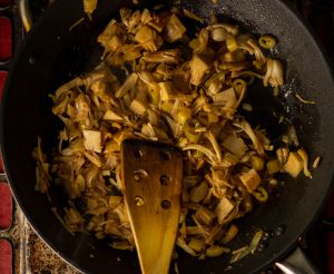 Pulled Jackfruit beim Braten