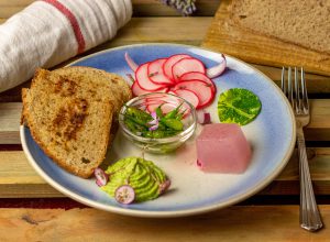 Mit frischem Bauernbrot