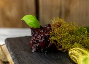 Aprikosen-Fliederbeer-Chutney