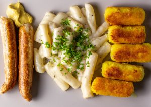 Kroketten mit Bratwurst und Schwarzwurzeln