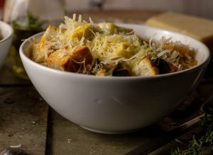 Mit veganem Parmesan