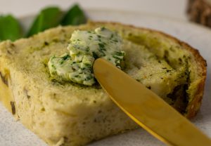 Köstliche, aromatische Bärlauchbutter