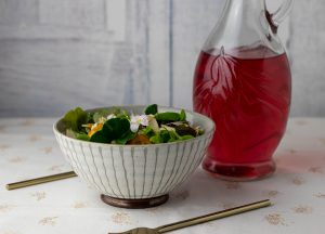 Als Essig-Öl-Dressing zu knackigem Salat