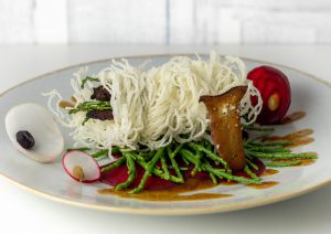 Aufgepuffte Galsnudeln, erst crunchig, dann zerfallen sie im Mund