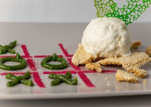 Auf Mandel Crumble, der Geschmack erinnert an Marzipan