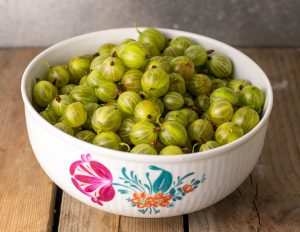 Selbst gepflückte Stachelbeeren