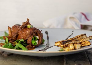 Mariniertes Seitanfleisch als Rouladen
