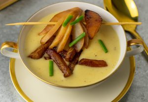Geröstete Ringelbeete als Suppeneinlage