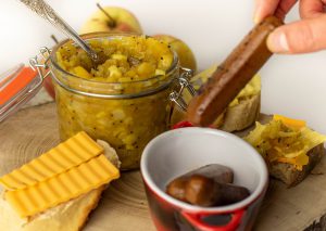 Lecker als Dip für vegane Würstchen!