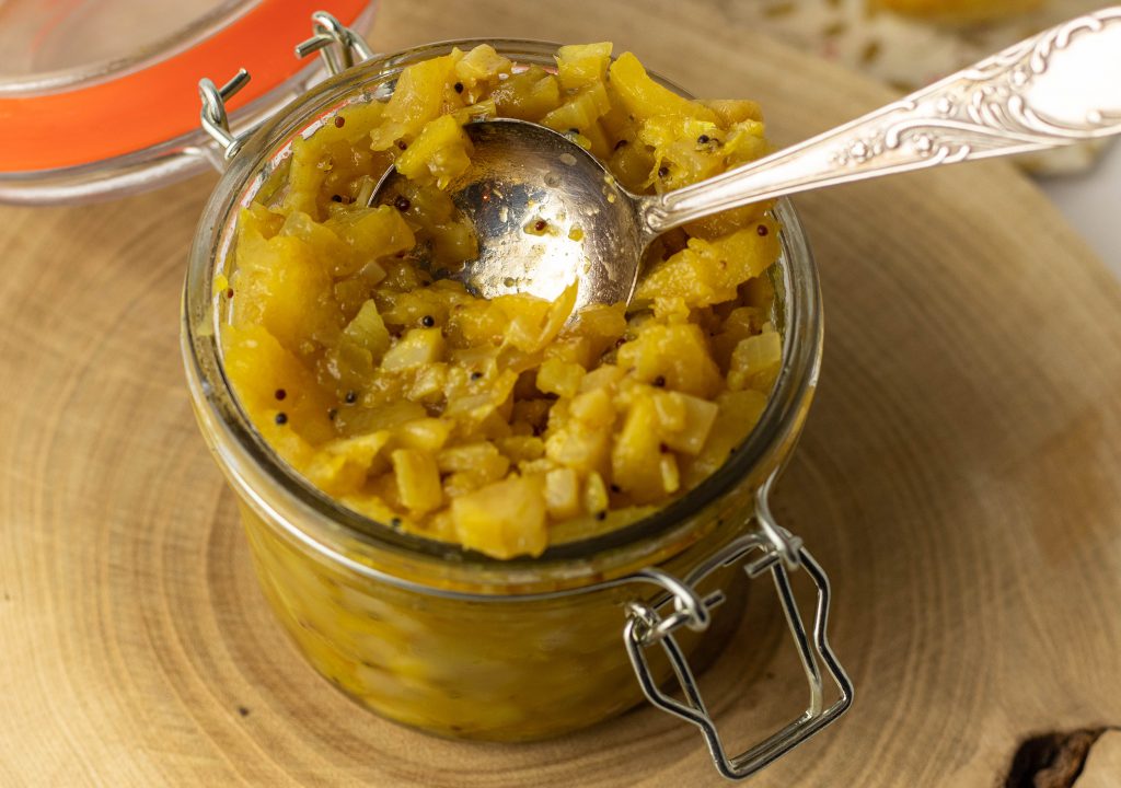 Mit schwarzem Senf eingekocht