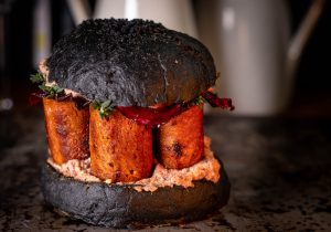 Meine Beleef Burger mit gegrillten Seitanfleischröllchen