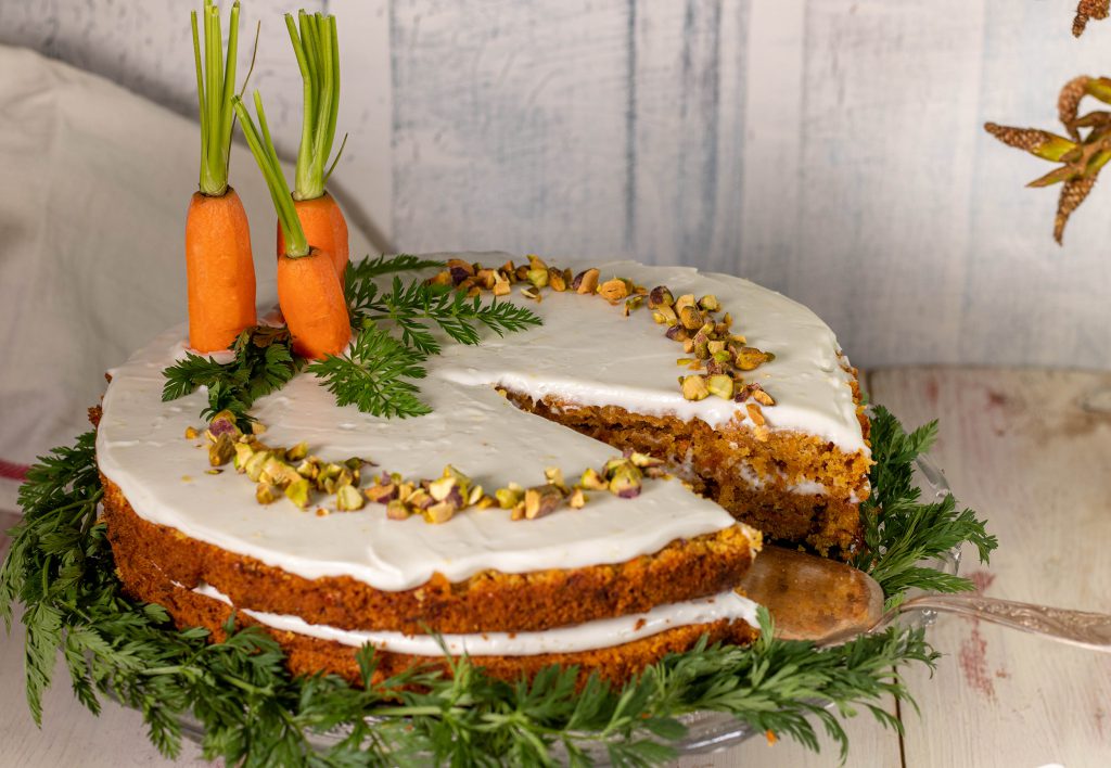 Auch Rüblikuchen, Möhrenkuchen oder Osterkarottenkuchen genannt