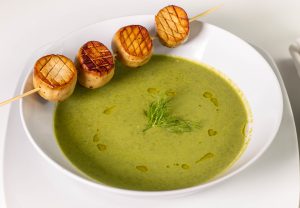 Bärlauchsuppe mit regionalen, saisonalen Zutaten
