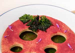 Mit frittierten Brennnesselspitzen